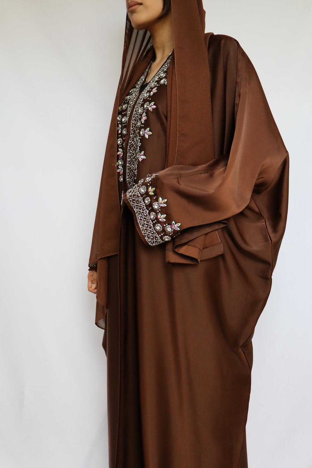 Aliyah abaya