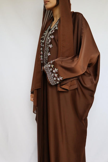 Aliyah abaya