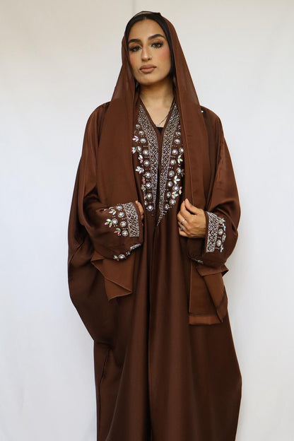 Aliyah abaya