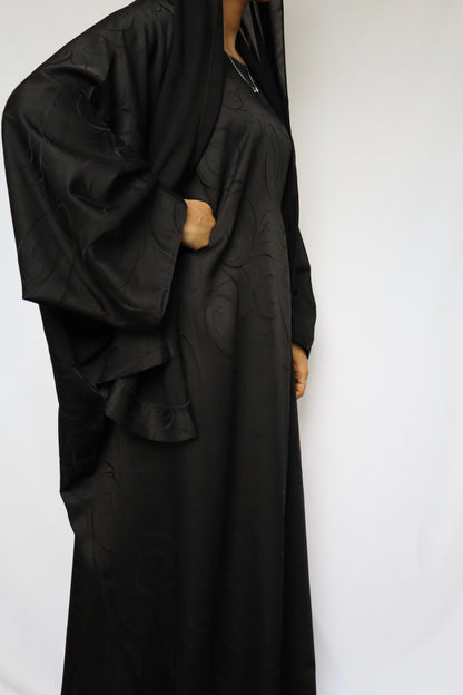 Swirl abaya